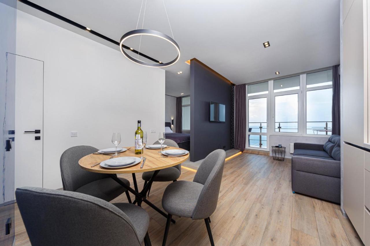 Level 24 - Sea & Sky View Apartment Odessa Dış mekan fotoğraf