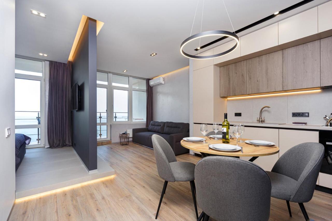 Level 24 - Sea & Sky View Apartment Odessa Dış mekan fotoğraf