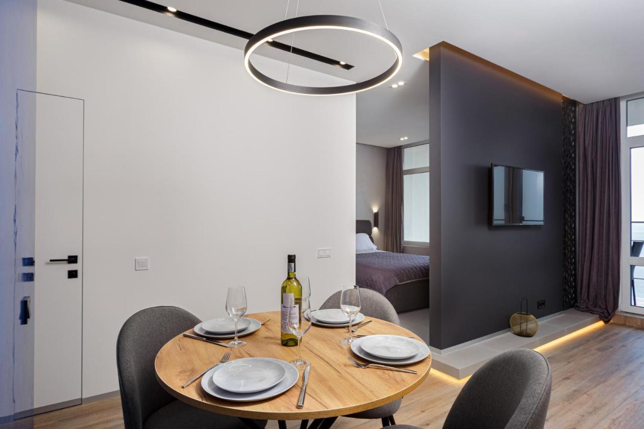 Level 24 - Sea & Sky View Apartment Odessa Dış mekan fotoğraf