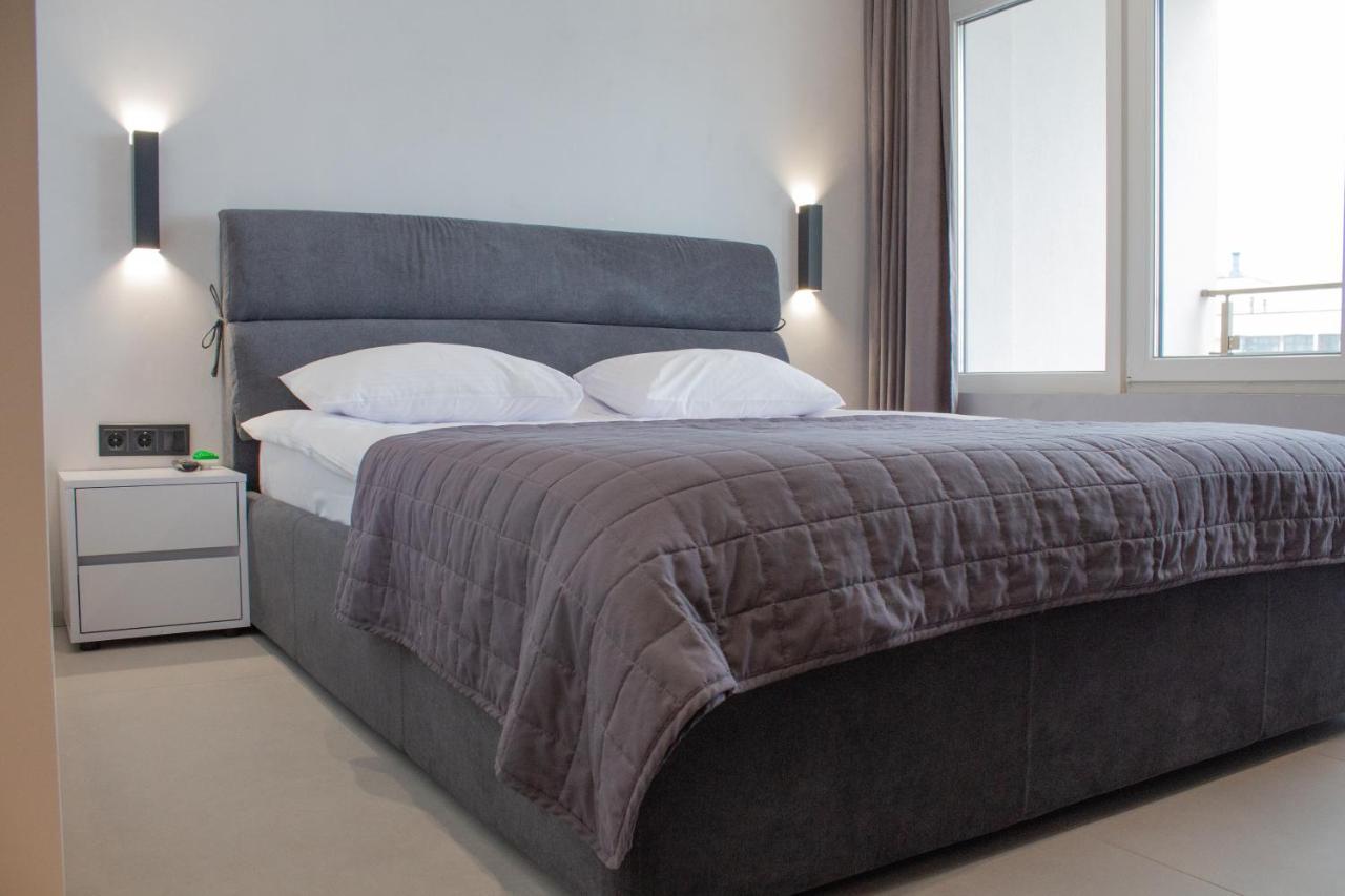 Level 24 - Sea & Sky View Apartment Odessa Dış mekan fotoğraf